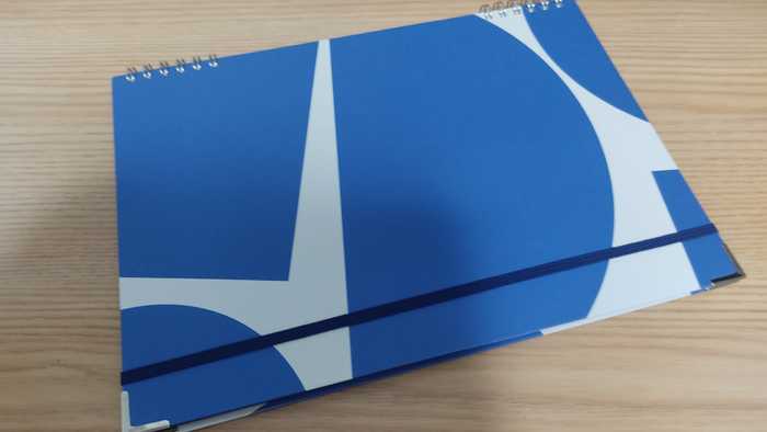 カキモリで作成したB5サイズの表紙が青いノート